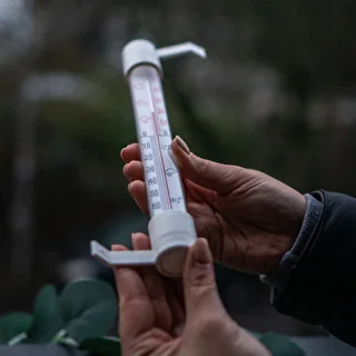 Vit utomhustermometer (-50°C till +50°C) 18cm – photo 5