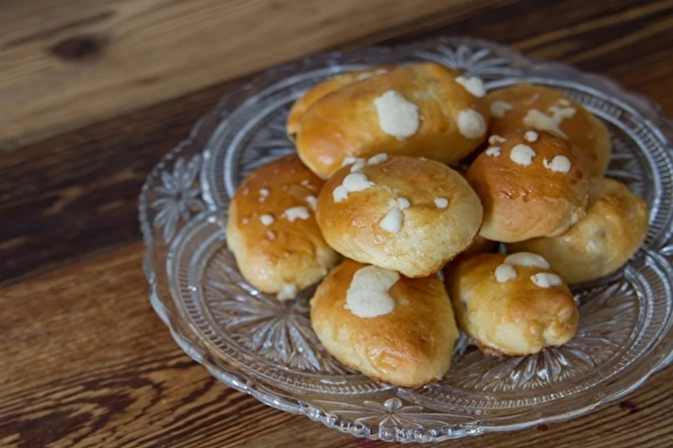 Söta bullar med plommon