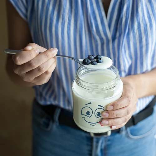 Burk TO 580ml fi 82 med färgglatt tryck och svart lock, 3 st. - 10