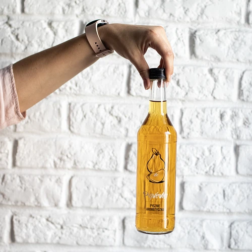 Flaska 0,5 L med skruvlock och tryck Kvittenlikör - 4 st. - 8