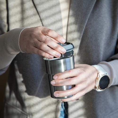 Kaffekvarn - elektrisk, med kvarnstenar, med bryggare och mugg - 18