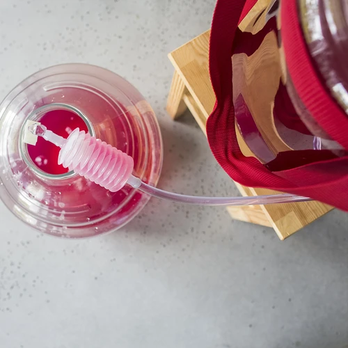 Lätt, okrossbart vinkärl med bärremmar, 20 L - 19