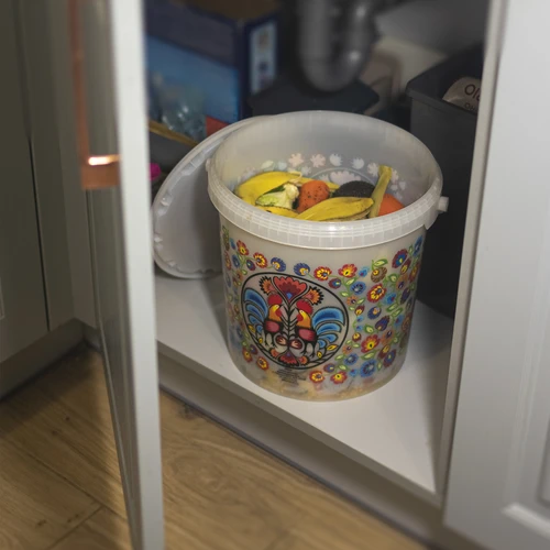 Livsmedelshink GWIOZDA - med lock, 10 L - 8