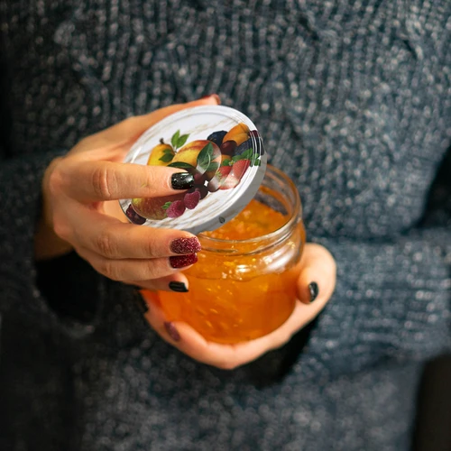 Lock fi 66/4 frukter på vit bakgrund - 10 st. - 6