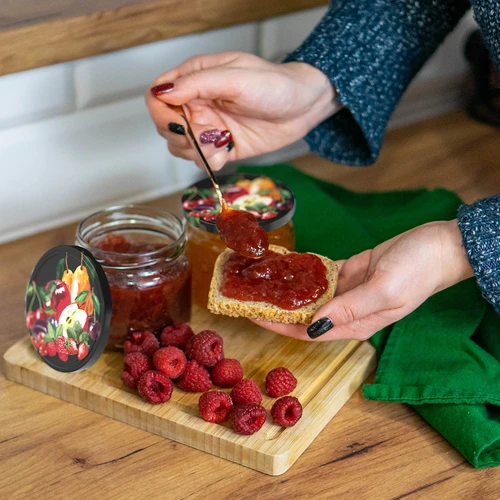 Lock fi 82/6 frukter på svart bakgrund - 10 st. - 5