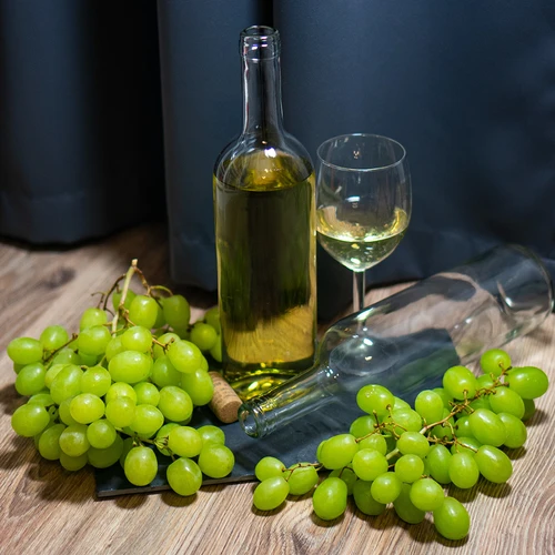 Vit flaska för vin 0,75 L - förpackning 8 st. - 4