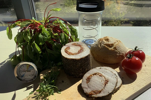 Rullad fläskytterfilé med soltorkade tomater