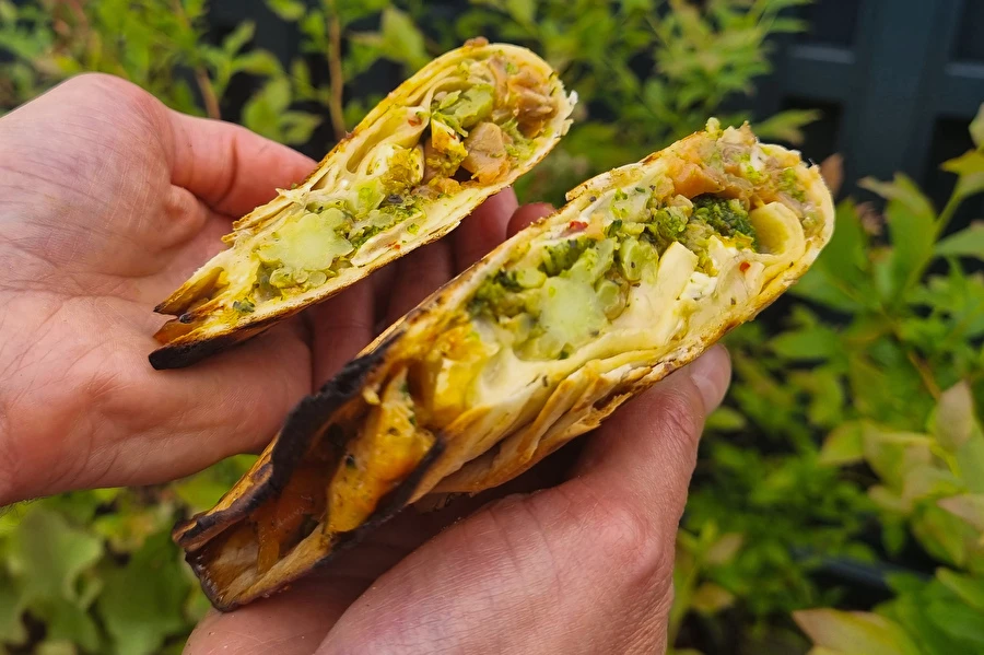 Browin Przepiśnik - Grillade tortillor med rökt lax och broccoli