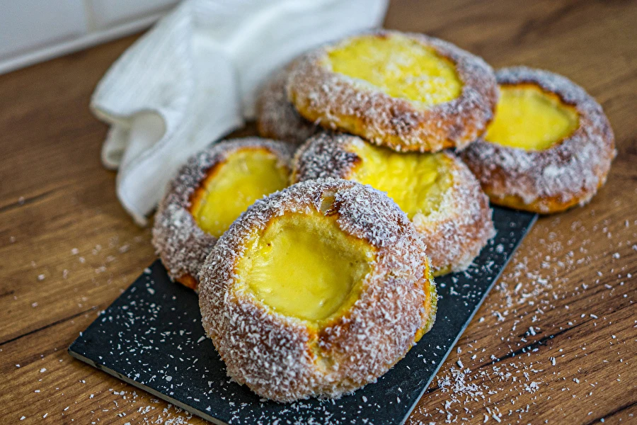 Skoleboller – norska bullar med vaniljkräm och kokos